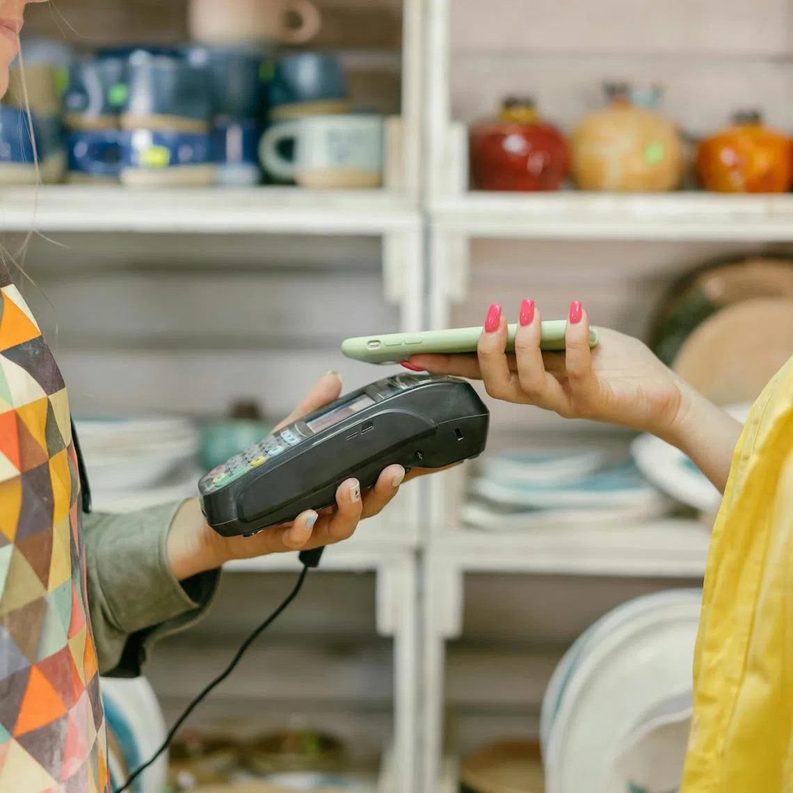 Credit or debit cards are a popular cashless payment method among Singapore travellers, according to a study. 