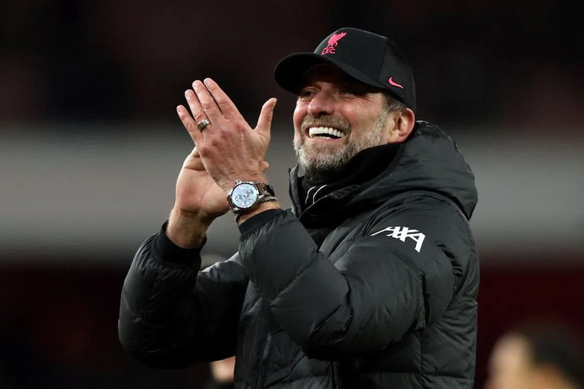 FILE PHOTO: Soccer Football - Carabao Cup - Semi Final - Second Leg - Arsenal v Liverpool - Emirates Stadium, London, Britain - January 20, 2022 Liverpool manager Juergen Klopp applauds fans after the match REUTERS/Ian Walton/File Photo