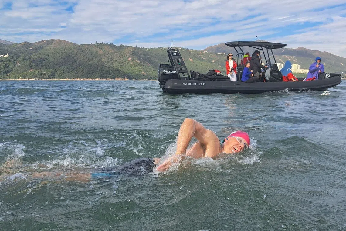 Mr Simon Holliday become the first person to circumnavigate Hong Kong’s largest island of Lantau, a distance of over 65km.