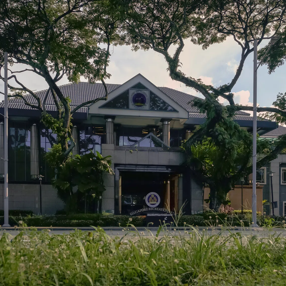 The latest flashpoint arises from a proposal to move the club’s billiards room from the second floor to basement two.