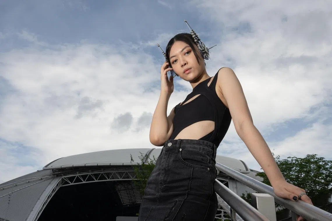 ST20240115_202423237219/edcoldplay/Shintaro Tay/

Singaporean singers Jasmine Sokko and Rriley are the opening acts for British band Coldplay's six upcoming concerts at the National Stadium.