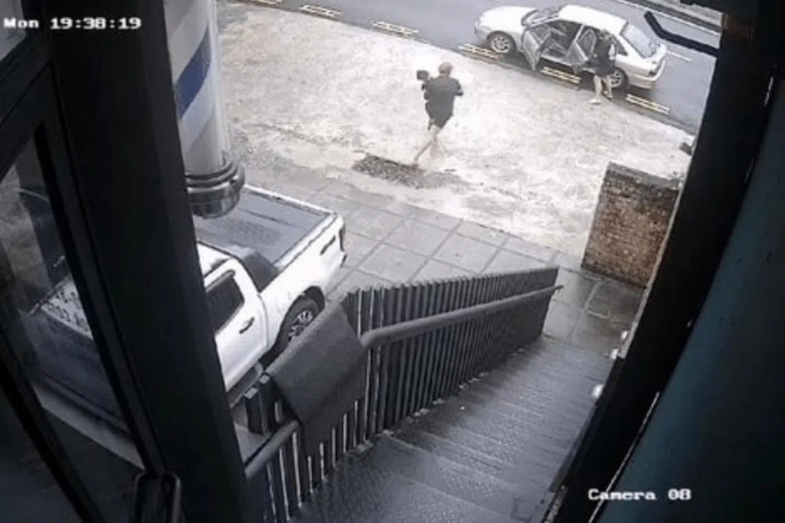 Johor Bahru South Police Assistant Commissioner Raub Selamat said the three local youths were arrested in Pontian at around 5.40pm on Dec 20.