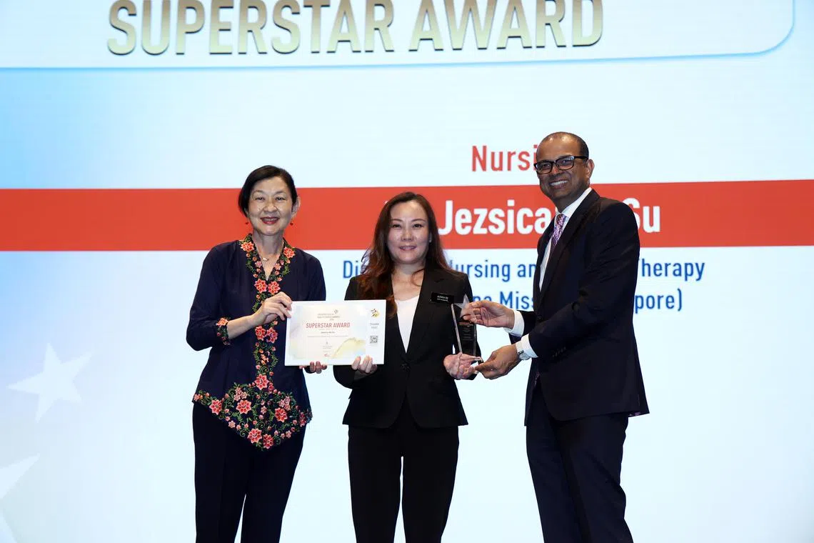 Superstar award winner Jezsica Ida Su (centre), director of nursing and head of therapy at Sree Narayana Mission (Singapore), with Professor Ivy Ng, Group CEO of SingHealth, and Senior Minister of State for Health Janil Puthucheary on Jan 23.
