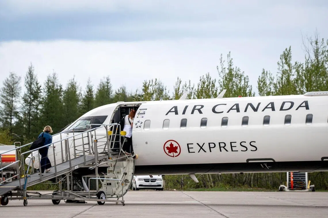 Air Canada pilot accused of flying for 17 years without prop