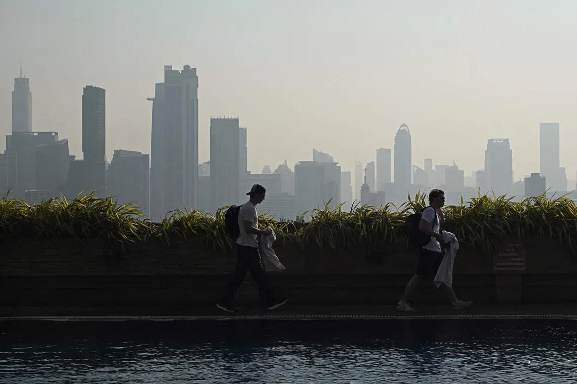 Cool mornings can also be expected in the east and upper south, including Bangkok and surrounding areas. 