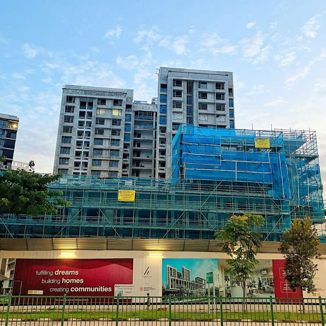 The hawker centre will have 22 cooked food stalls and about 90 tables, which can seat more than 400 people.