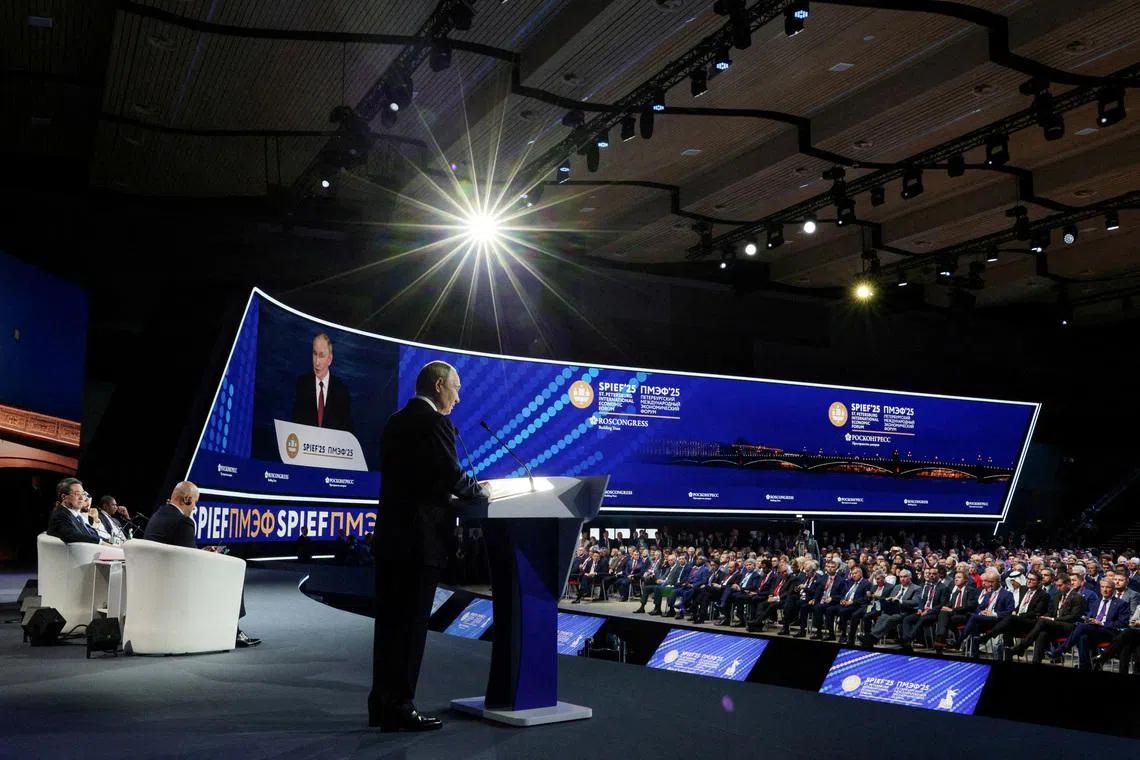 Putin's 'Davos' haunted by war and stagnation despite the swank of influencers