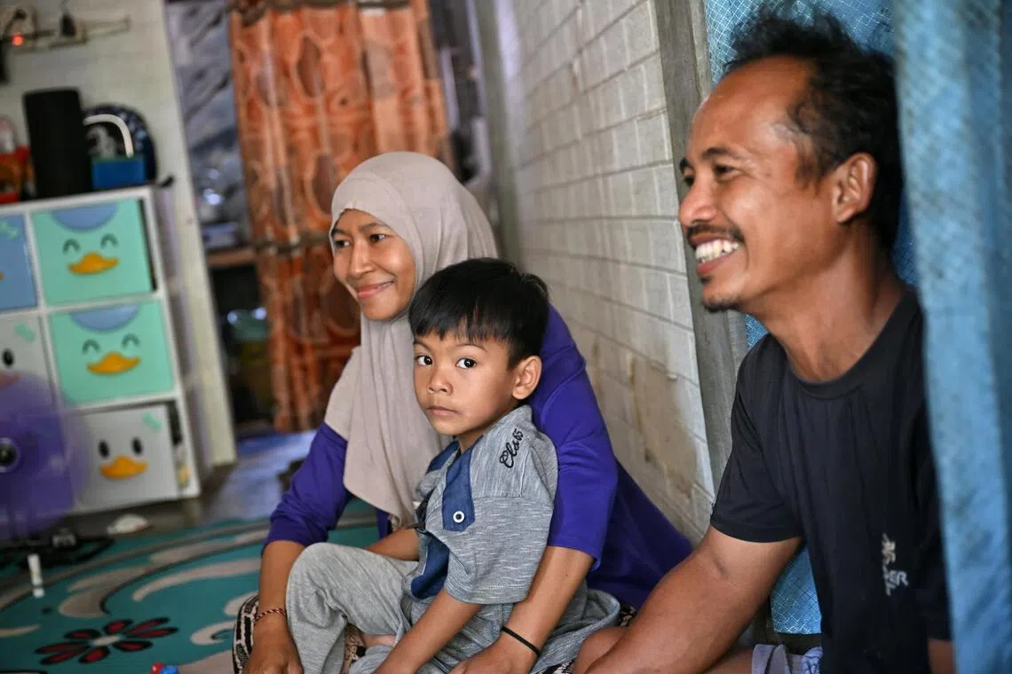Indonesia’s wildfires and haze in Kalimantan cost billions: Families pay the price