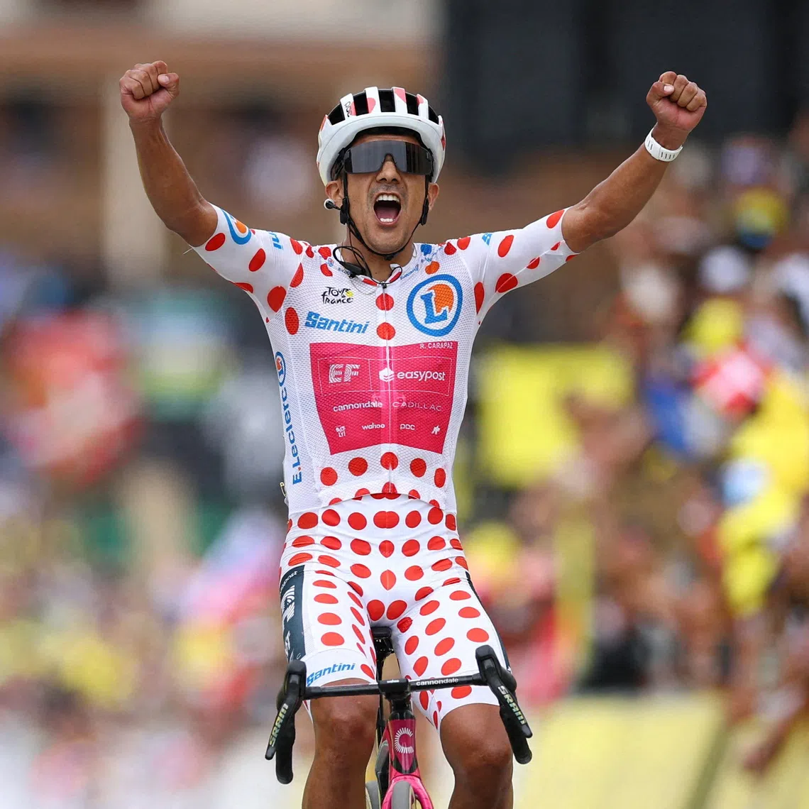 FILE PPHOTO: Cycling - Tour de France - Stage 20 - Le Bourg d'Oisans to Alpe d'Huez - Alpe d'Huez, France - July 25, 2026 EF Education - EasyPost's Richard Carapaz wearing the polka dot jersey celebrates winning stage 20 REUTERS/Gonzalo Fuentes/ File Photo
