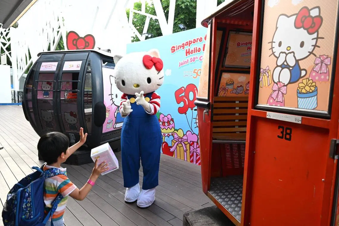 Hello Kitty cable car cabins will be rolled out from June 1 to Dec 31 along the Mount Faber Line from Mount Faber Peak to Sentosa.