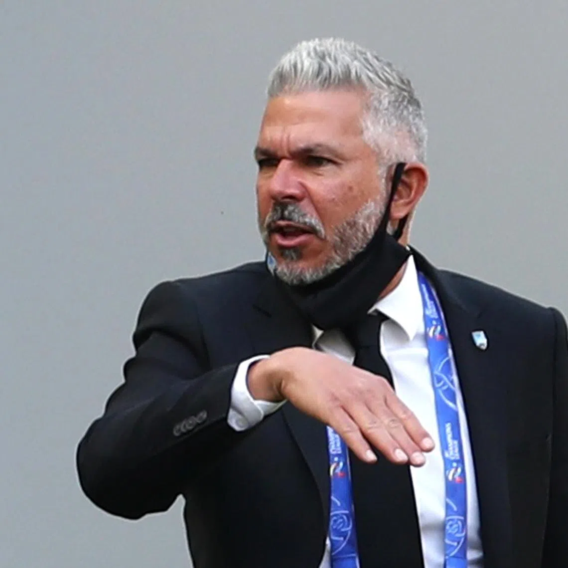 FILE PHOTO: Soccer Football - AFC Champions League - Group H - Sydney FC v Shanghai SIPG - Khalifa International Stadium, Doha, Qatar - November 19, 2020 Sydney FC coach Steve Corica REUTERS/Ibraheem Al Omari/File Photo