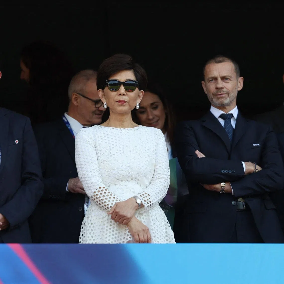 Soccer Football - UEFA Women's Champions League - Final - FC Barcelona v OL Lyonnes - Ullevaal Stadion, Oslo, Norway - May 23, 2026 OL Lyonnes president Michele Kang alongside UEFA president Aleksander Ceferin before the match REUTERS/Bernadett Szabo