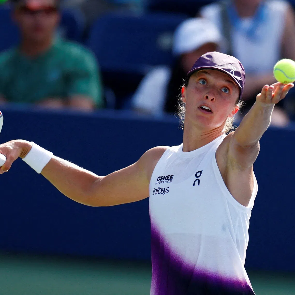 Tennis - U.S. Open - Flushing Meadows, New York, United States - September 5, 2026 Poland's Iga Swiatek in action during her third round match against Czech Republic's Marie Bouzkova REUTERS/Jeenah Moon