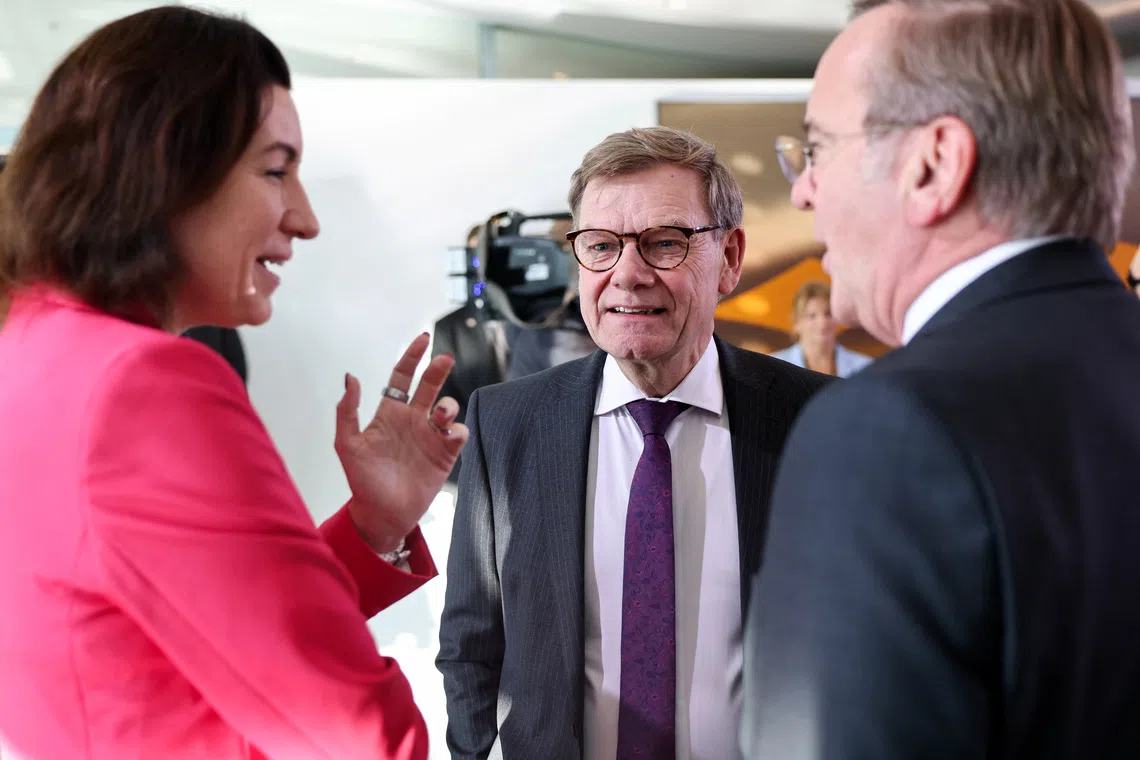 German Foreign Minister Johann Wadephul, Defence Minister Boris Pistorius and Minister for Research, Technology and Space Dorothee Baer attend a cabinet meeting at the Chancellery in Berlin, Germany November 19, 2025. REUTERS/Nadja Wohlleben