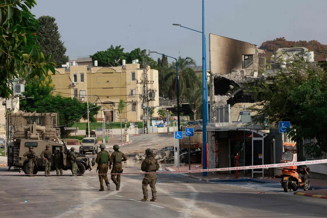 US air carriers United Airlines, Delta Air Lines and American Airlines said they had suspended direct flights, as did Air France. 