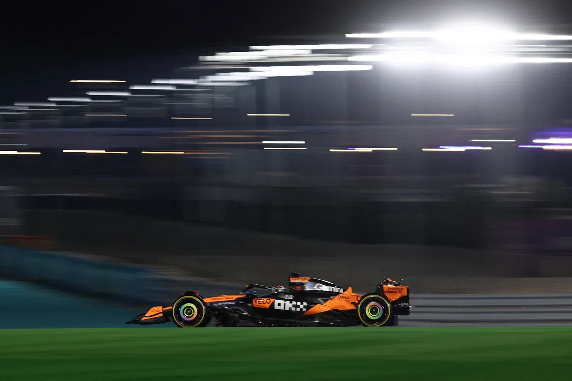 Formula One F1 - Qatar Grand Prix - Lusail International Circuit, Lusail, Qatar - November 29, 2025 McLaren's Oscar Piastri in action during the sprint race REUTERS/Jakub Porzycki