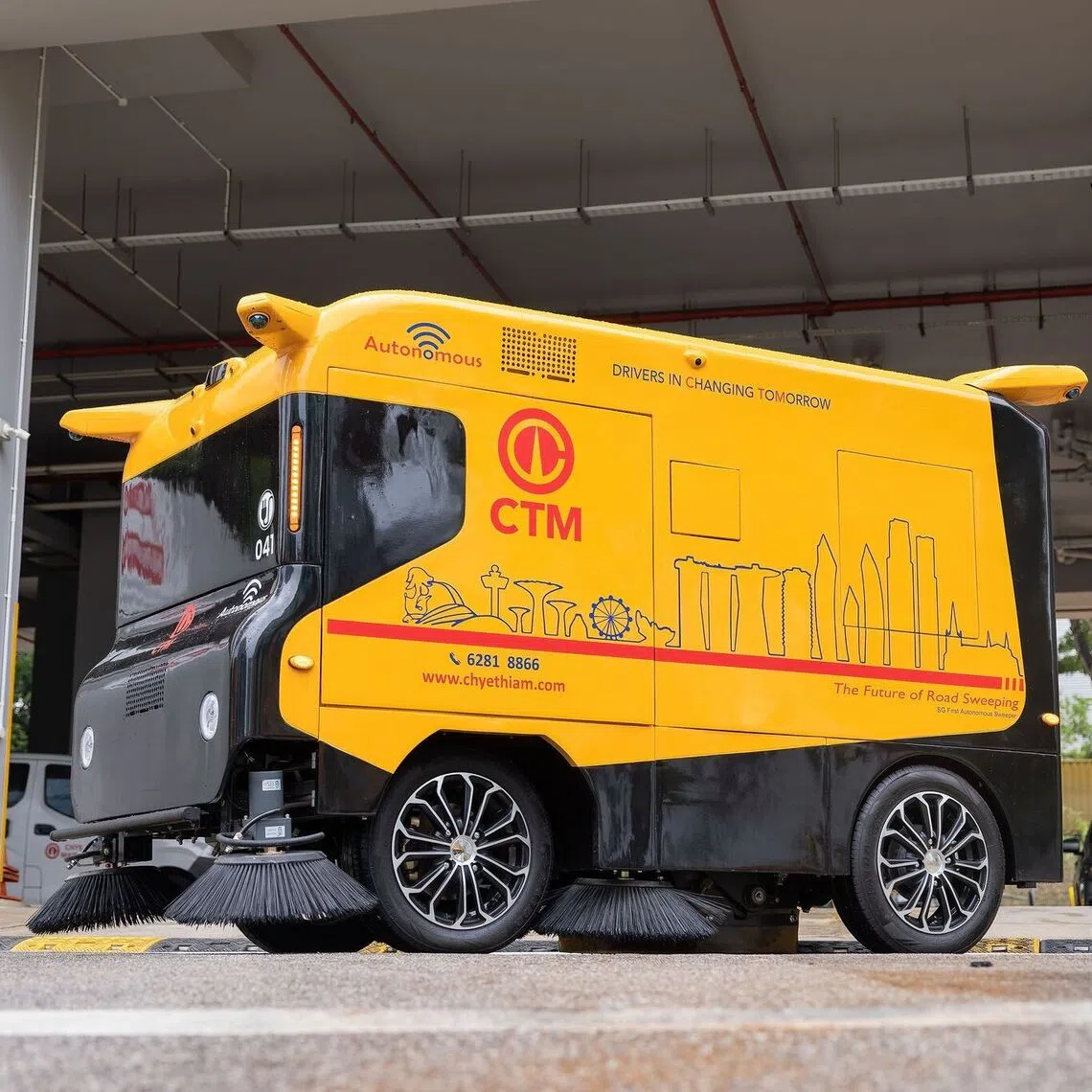 More autonomous pavement sweepers have been deployed by the National Environment Agency.