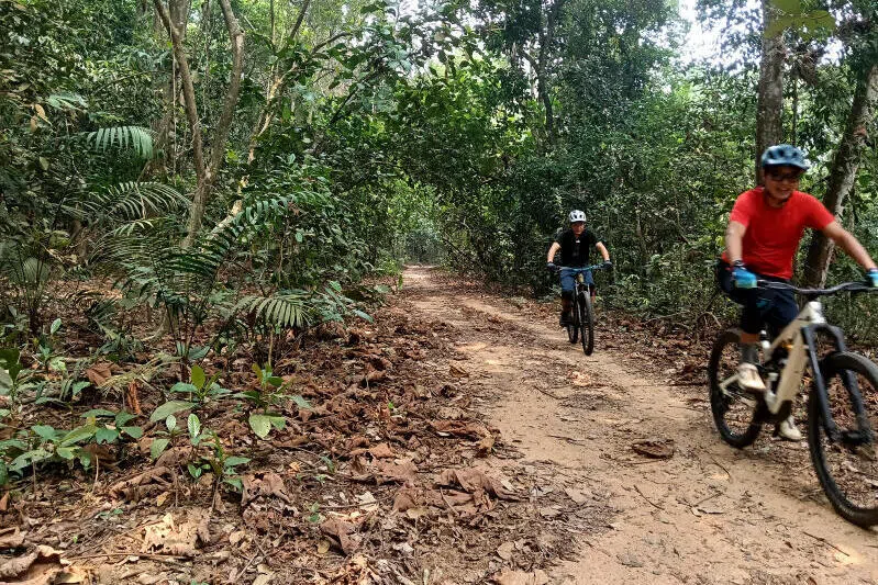Stretching some 5km from Mandai Lake Road to the backyard of Bukit Panjang somewhere in the middle of the Central Catchment Nature Reserve, the Gangsa Track is one of the more ulu trails you can find in Singapore.