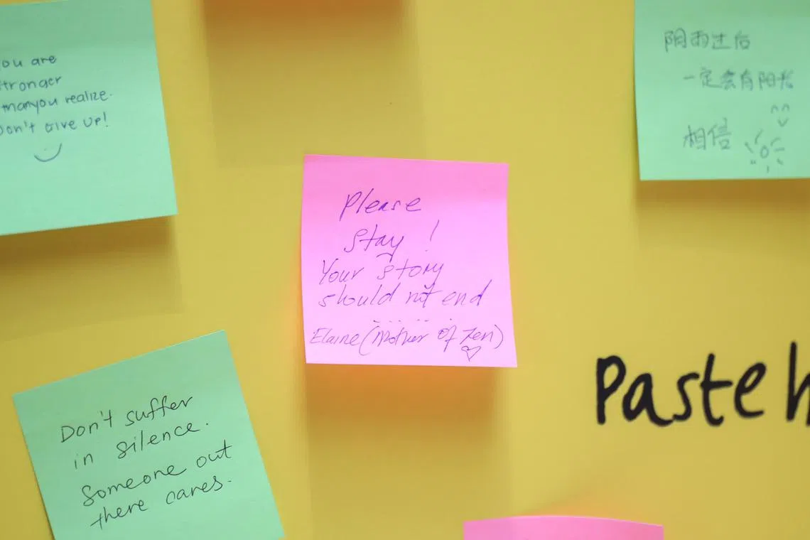 ST20240625_202416845535/rcmental/Luther Lau/Romaine Chan/
A Note that was left on the Encouragement Board at the (the Rooms that remain) Exhibition by Zen's mother. Taken on June 25, 2024 at Wisma Atria.