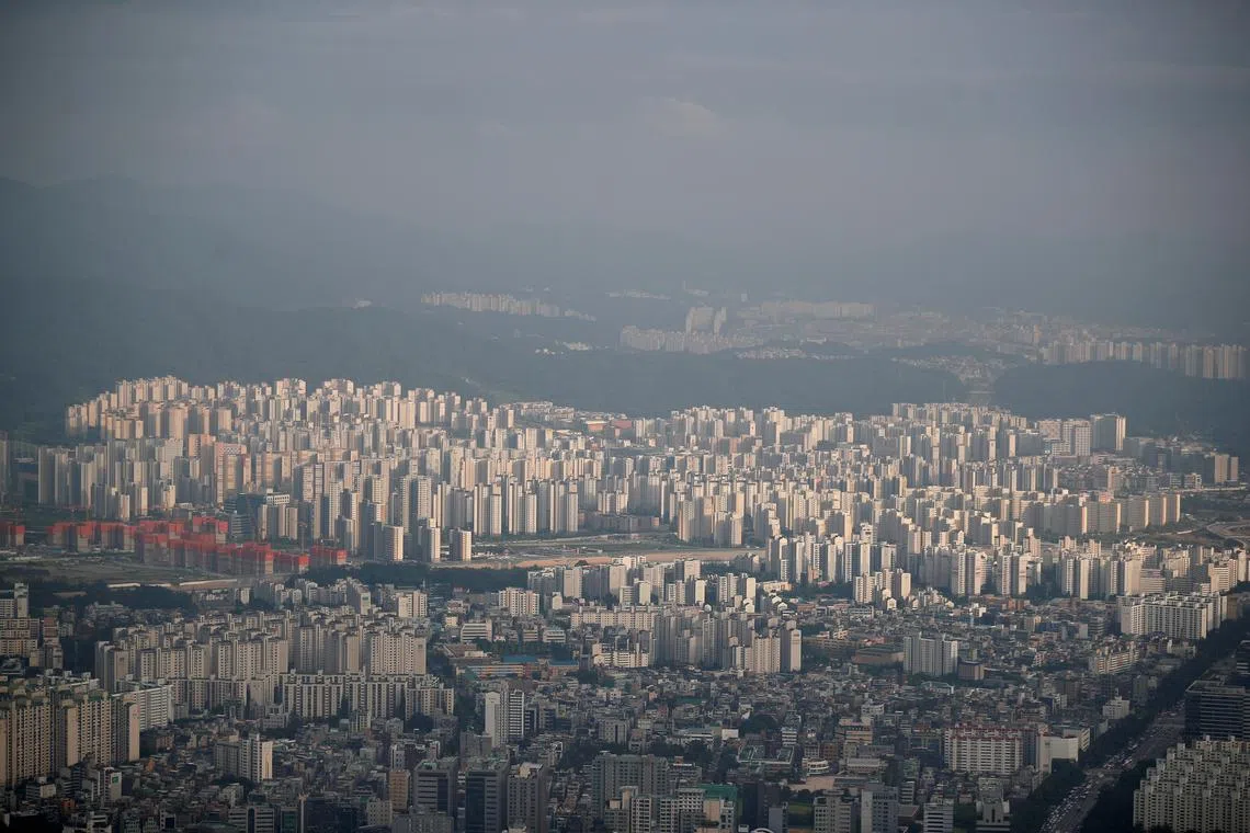 FILE PHOTO: A general view of apartment complexes in Seoul, South Korea, August 7, 2020.    REUTERS/Kim Hong-Ji/File Photo