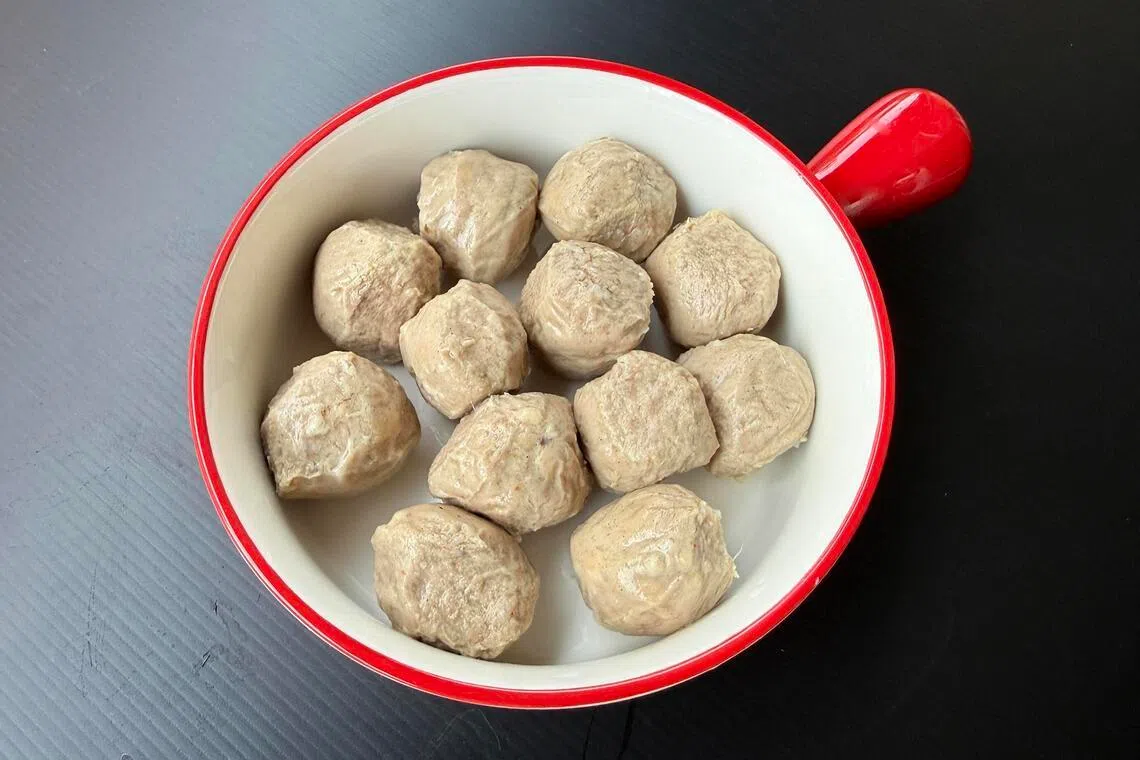 Pokébola de linguado clássico e atemporal da FairPrice.