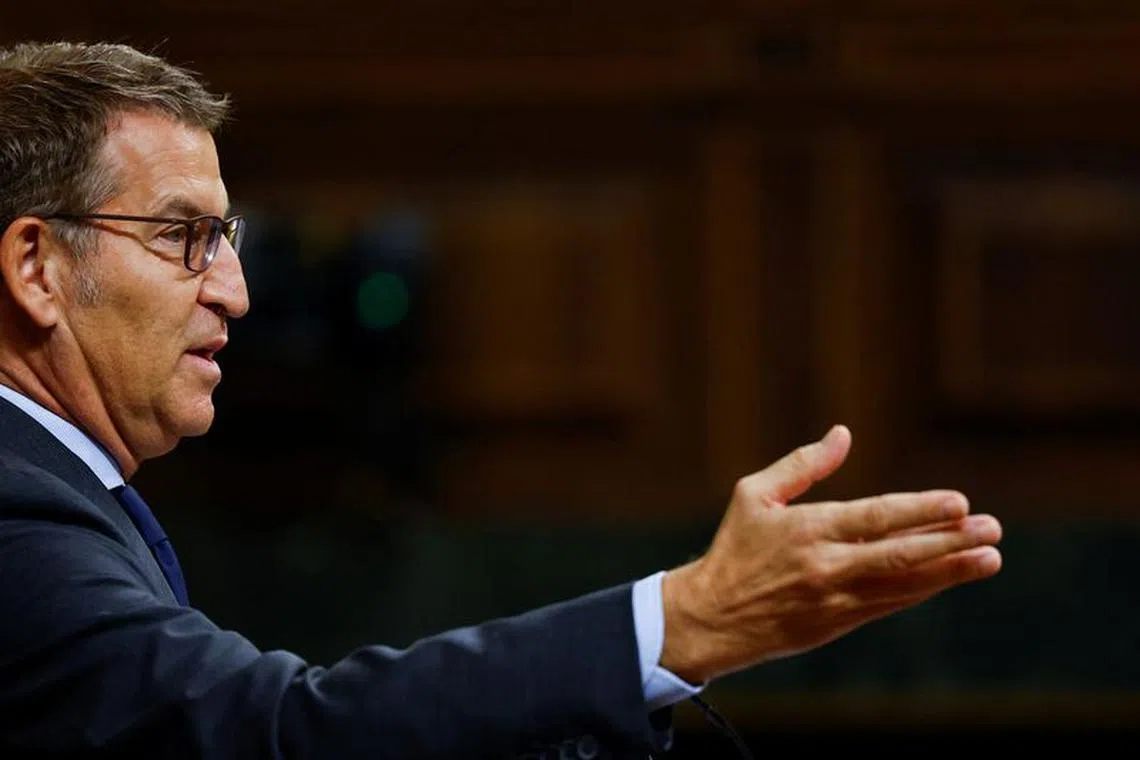 Spain&#039;s opposition People&#039;s Party leader Alberto Nunez Feijoo speaks in parliament on the day of the investiture debate in Madrid, Spain, September 27, 2023. REUTERS/Susana Vera/File Photo