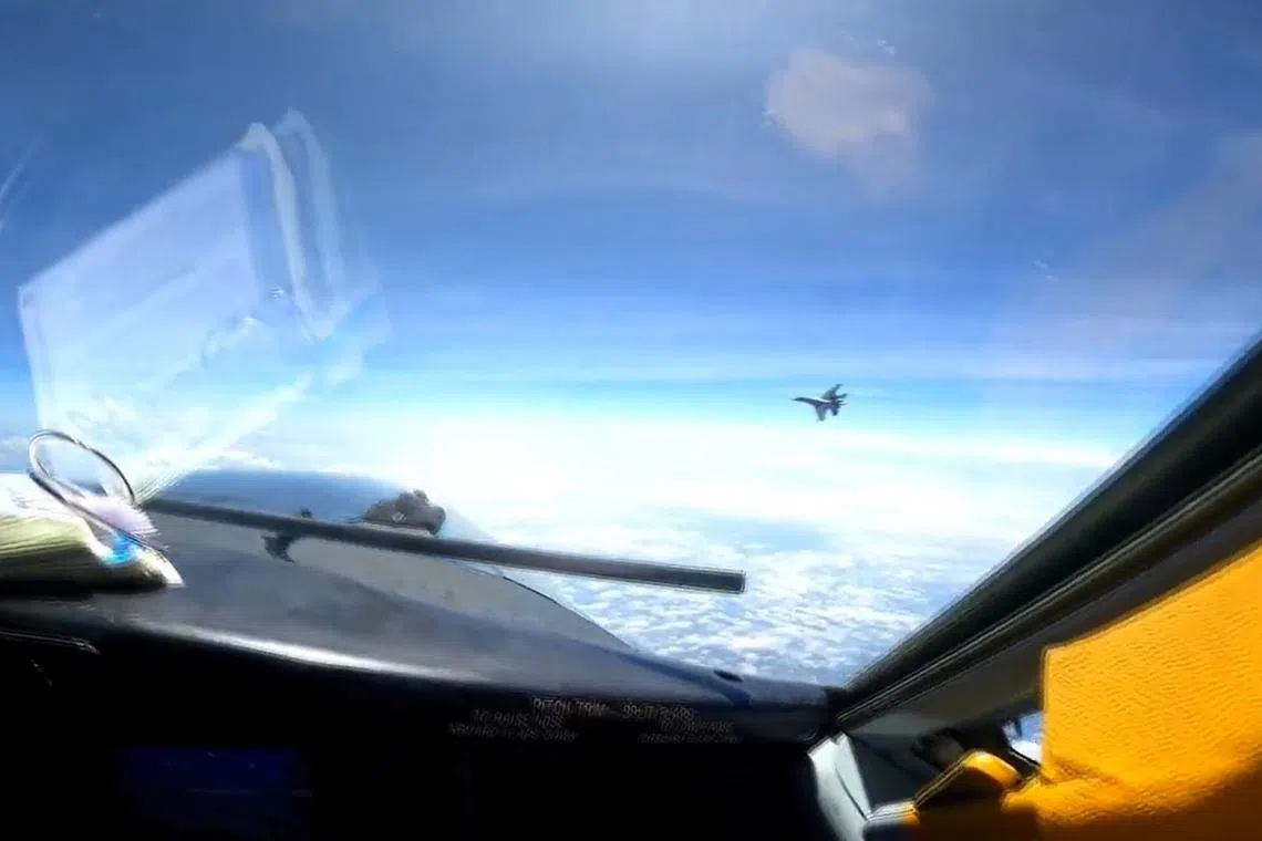 A Chinese J-16 aircraft carried out the manoeuvre last week, forcing a US RC-135 plane to fly through its wake turbulence.