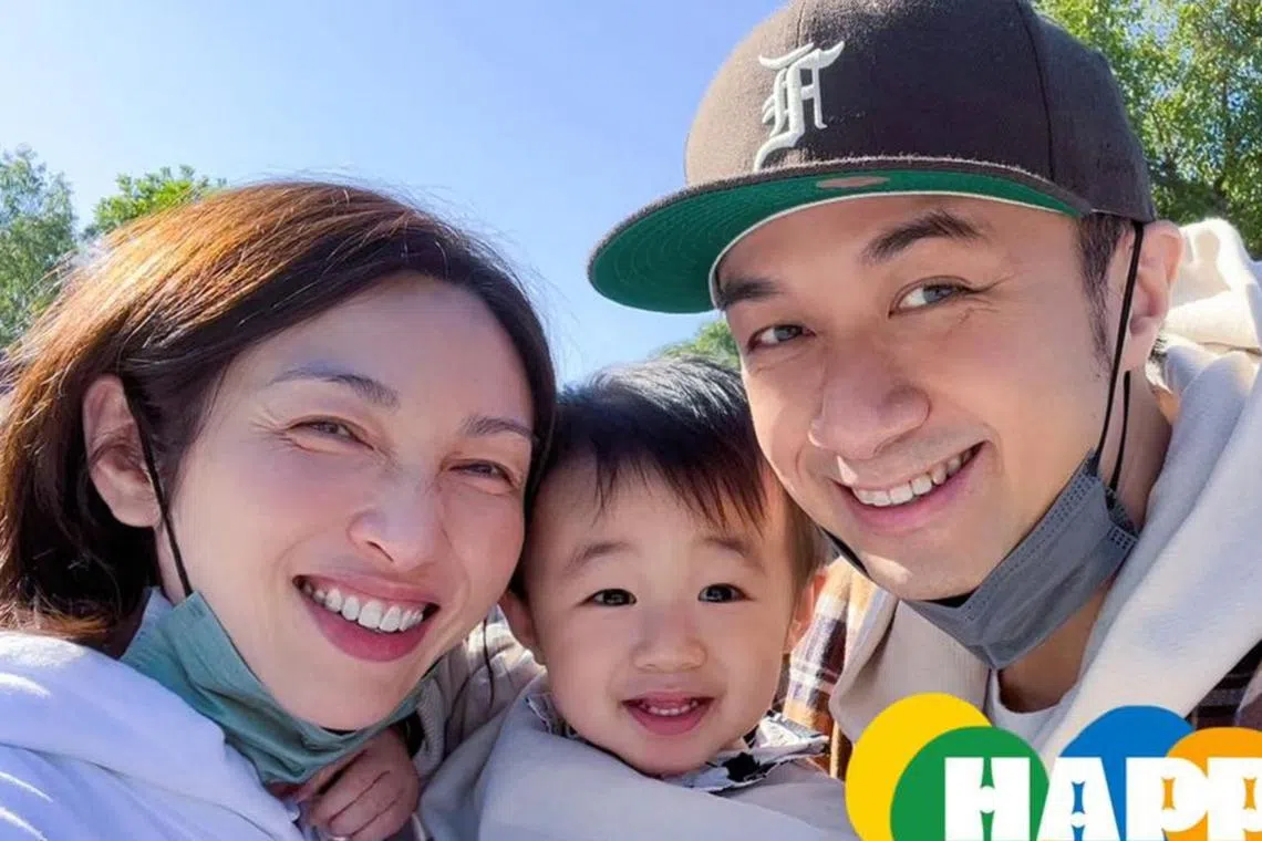 Hong Kong singer Leo Ku with his wife Lorraine Chan and their son Kuson.