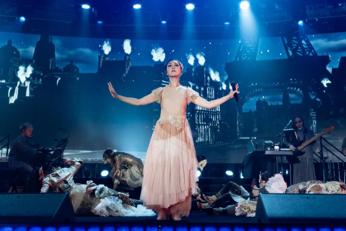 Hong Kong singer Miriam Yeung's My Tree Of Live world tour was a well-crafted work, and executed its concept effectively through its costumes and stage presentation.