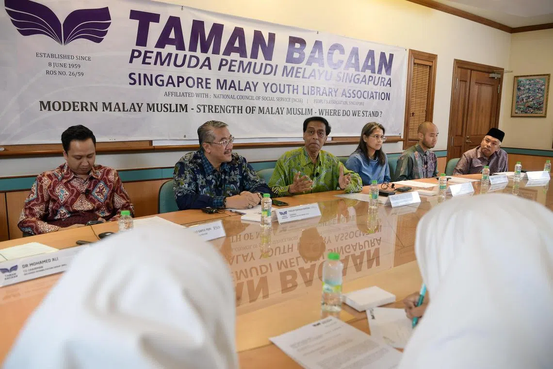 Seminar by Muslim youth group Taman Bacaan, Role of Youths in Countering Extremism & Strengthening Social Cohesion, to discuss with youth the dangers of radicalisation.