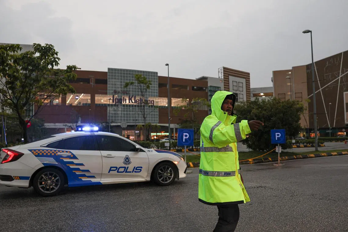 staff and shoppers were evacuated from the Klebang Aeon Mall in Chemor, near Ipoh, but no suspicious objects were found after police inspection.