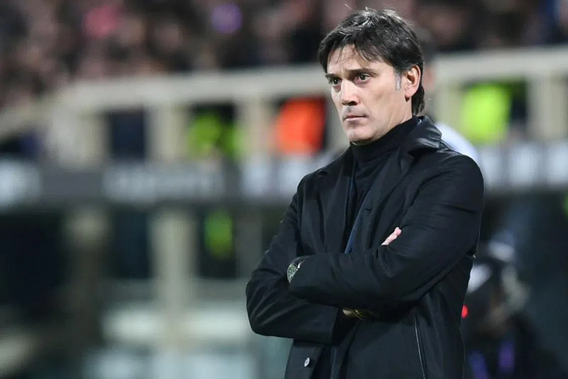 FILE PHOTO: Soccer Football - Serie A - Fiorentina v Inter Milan - Stadio Artemio Franchi, Florence, Italy - December 15, 2019   Fiorentina coach Vincenzo Montella    REUTERS/Jennifer Lorenzini/File Photo