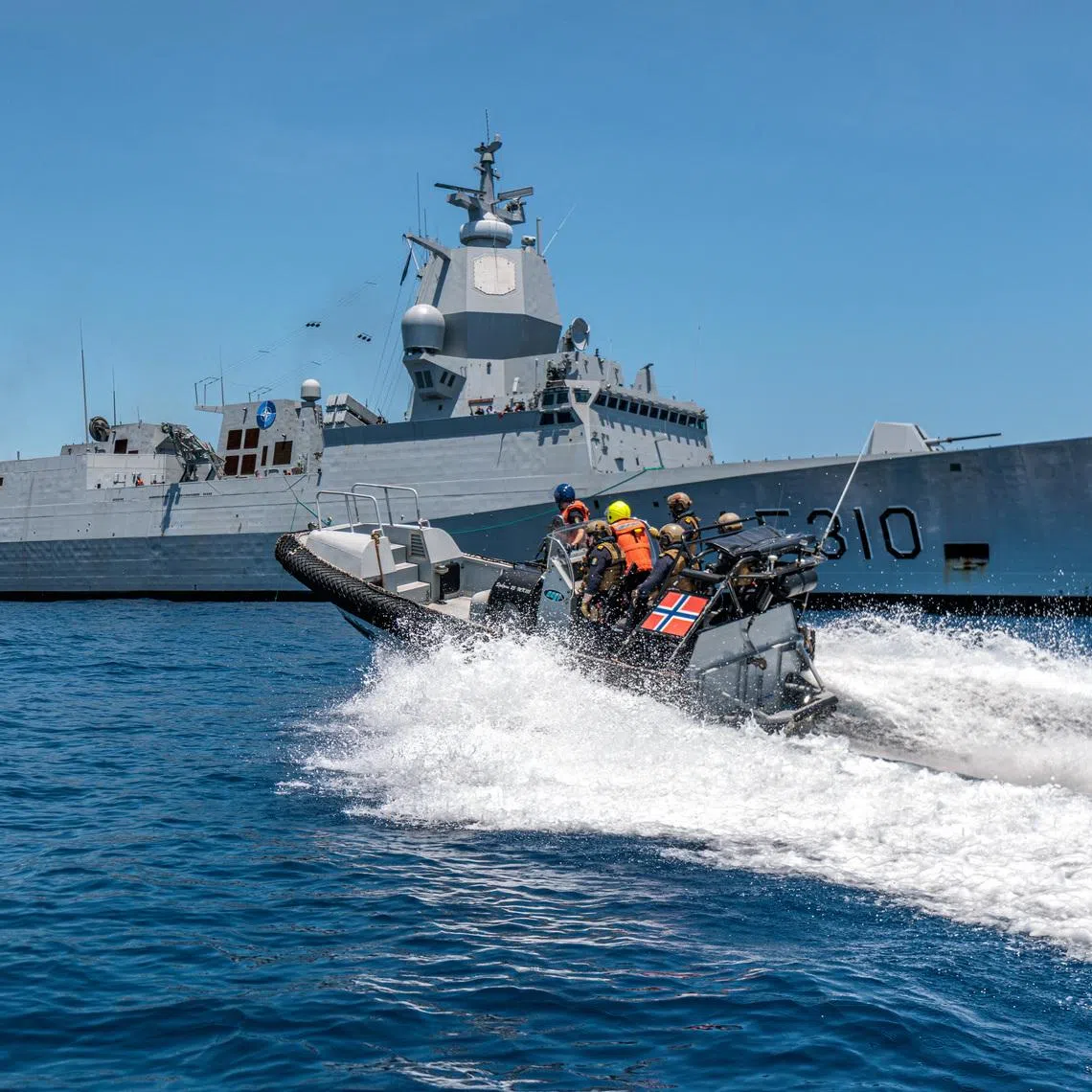 A Norwegian naval boarding party from the Norwegian frigate Fridtjof Nansen returns to the frigate following a maritime drill between the U.S. and its NATO allies, off the coast of North Carolina, U.S., June 26, 2026. REUTERS/Evelyn Hockstein