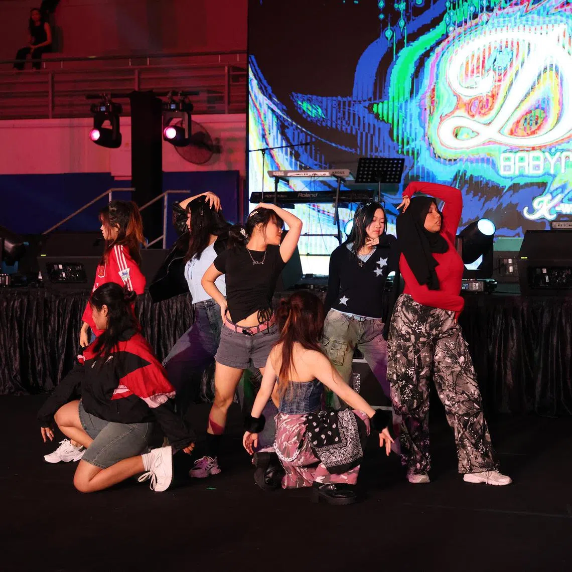 akkwave - K-Wave club.

in newsbank digital float
credit all to Sylvia Tan