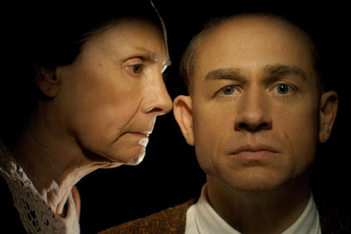 nytmonster14 - Charlie Hunnam in Monster: The Ed Gein Story.
Source/copyright: Netflix