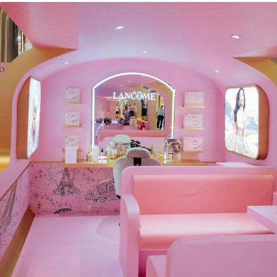 (Clockwise from top left) Lancome Holiday Express, Blunies Express pop-up, Tumi's FW25 pop-up and Jungsaemmool's VivoCity boutique.