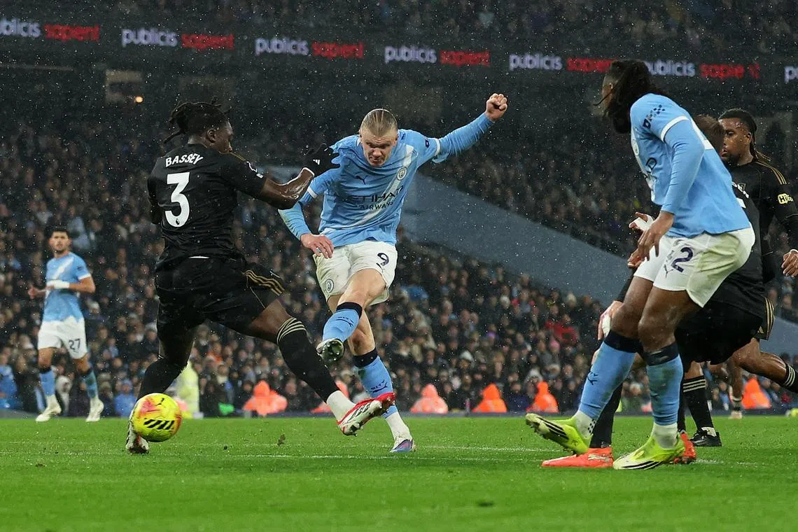 Man City and Villa close gap on Arsenal, Liverpool edge Sunderland
