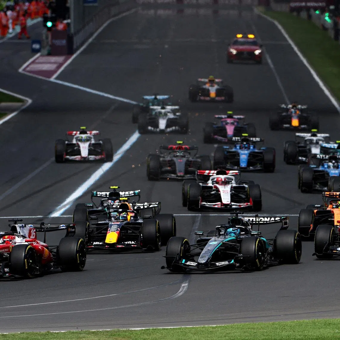 Formula One F1 - Australian Grand Prix - Albert Park Grand Prix Circuit, Melbourne, Australia - March 8, 2026 Drivers in action during the race REUTERS/Hollie Adams     TPX IMAGES OF THE DAY