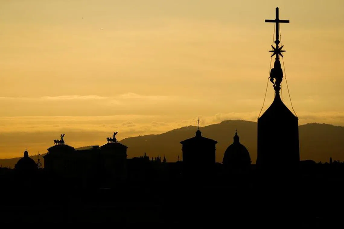 A view shows the Rome skyline before Pope Francis' weekly general audience at the Vatican, September 23, 2020. REUTERS/Guglielmo Mangiapane/File Photo