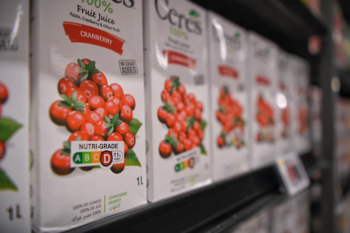 Label awareness is prompting consumers to pivot towards “healthier” alternatives to sugary drinks, but does not reduce reliance on sweetened beverages, the writers say.