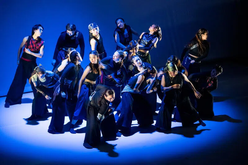 Students in Return Of Return, the SMU production that gave rise to the undergraduate course Choreographing the City-State: Dance and Multiculturalism in Singapore.