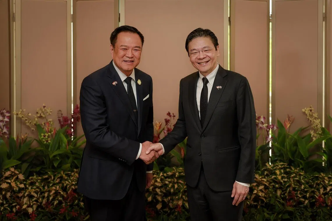 Prime Minister Lawrence Wong (right) meeting his Thai counterpart Anutin Charnvirakul in Singapore in November 2025.