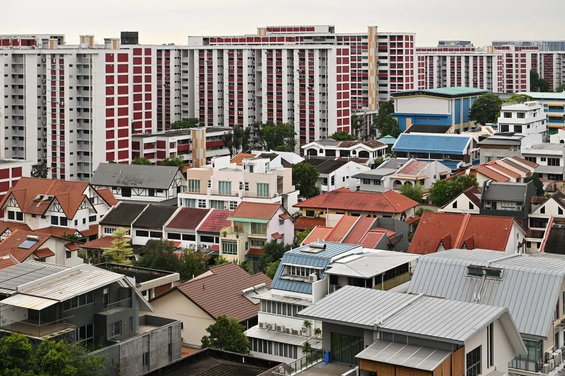ST20230214-202379292086-Lim Yaohui-pixgeneric/
Generic photograph of HDB flats and landed properties in Hougang as viewed from The Tembusu condominium along Tampines Road on Feb 14, 2023.
Can be used for stories on money, property, land, invest, budget, income, finance, financial, URA, HDB, housing, marriage, fertility, BTO, population, economy, and development.
(ST PHOTO: LIM YAOHUI)