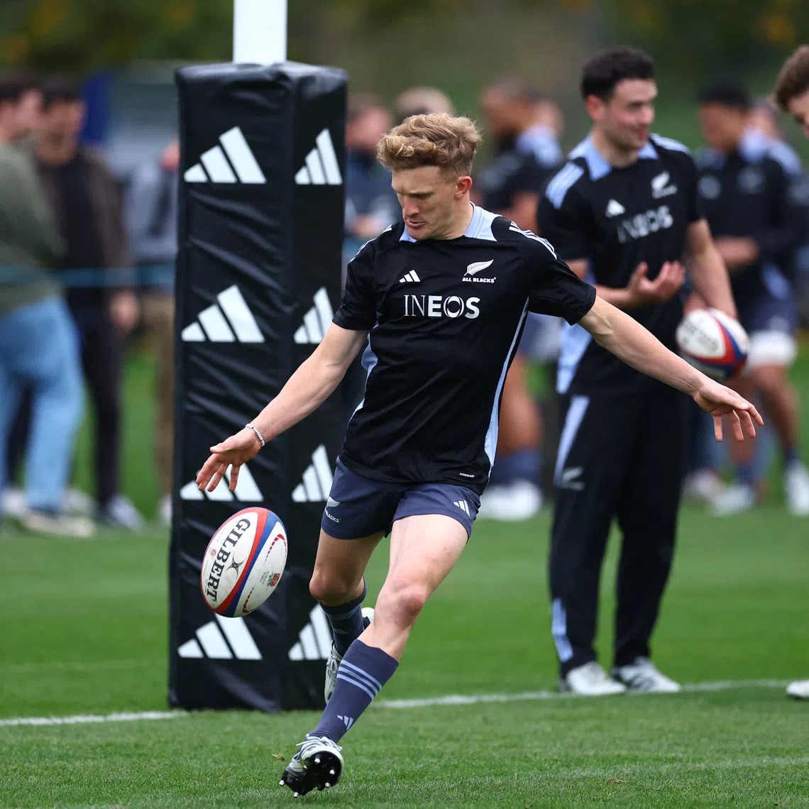 FILE PHOTO: Rugby Union - Autumn International - New Zealand Training - The Lensbury hotel, London, Britain - November 1, 2024 New Zealand's Damian McKenzie during training Action Images via Reuters/Matthew Childs/File Photo