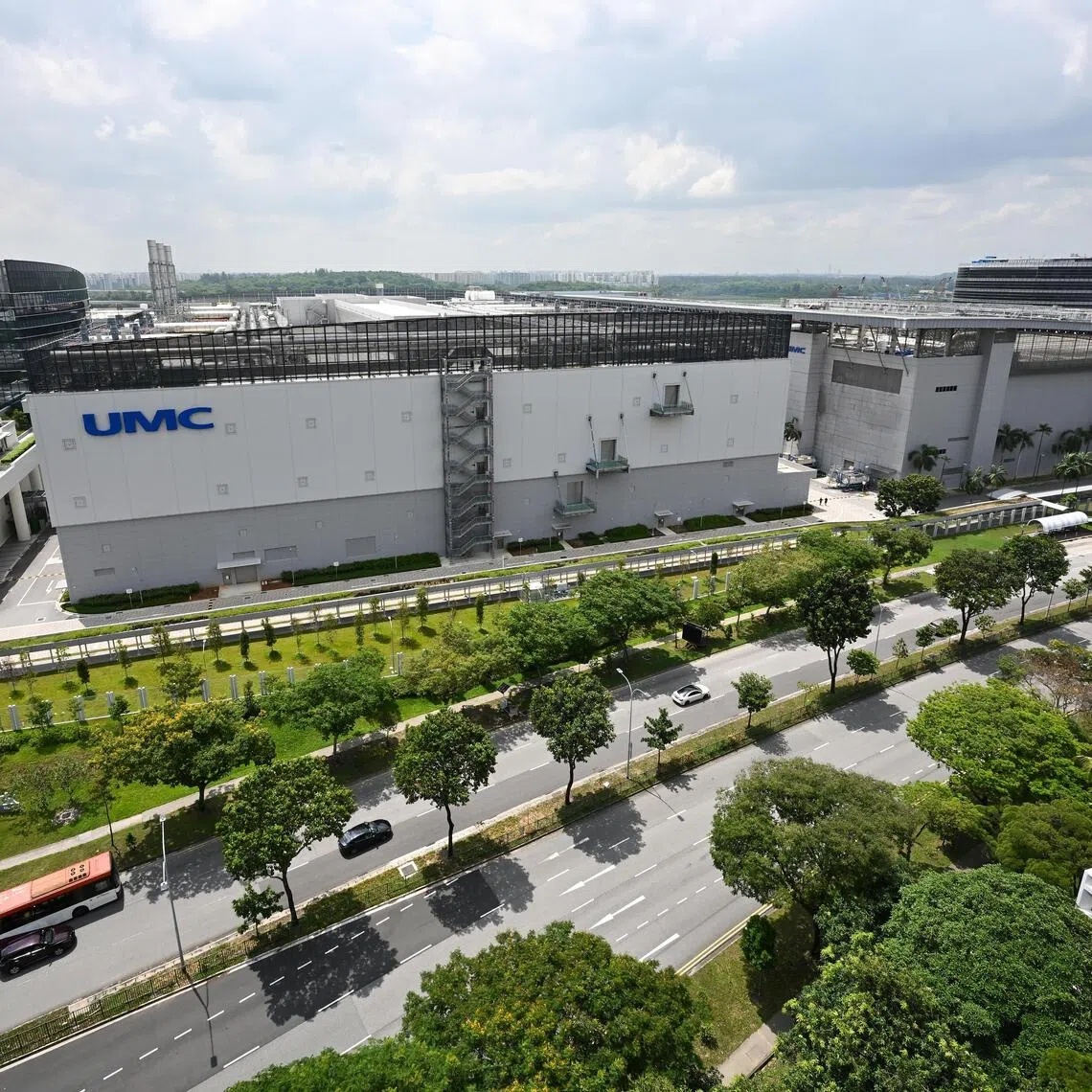 UMC’s new plant (left), which is next to its existing fab facility, will take its annual production of integrated circuit wafers to 1.3 million in the next few years.