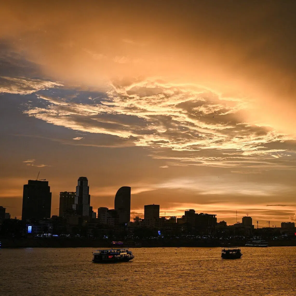 The disputed maritime belt between Thailand and Cambodia is estimated to hold resources worth US$300 billion (S$383.95 billion).