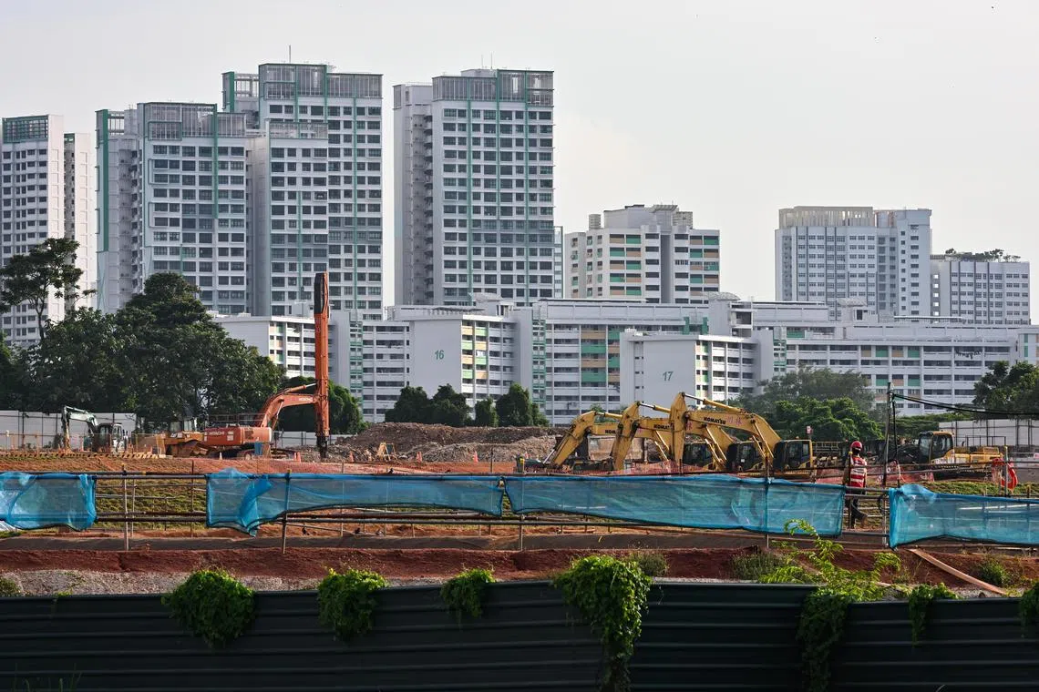 Woodlands North Coast will be developed into a dynamic mixed-use waterfront destination. New residential developments will be built along the expanded waterfront park, which will offer a lush greenery environment and waterfront views