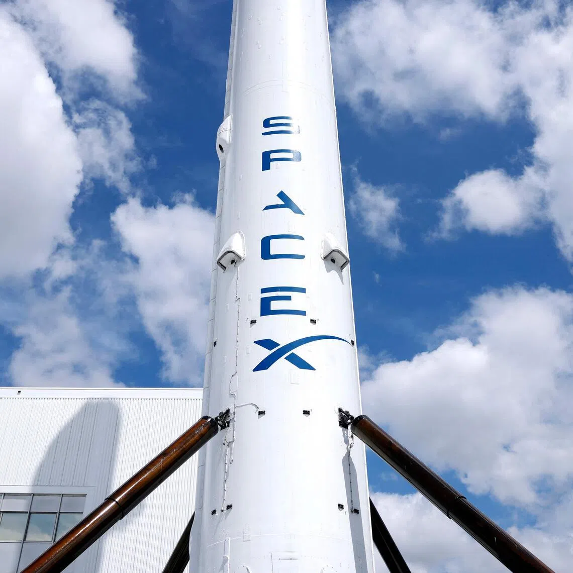 SpaceX aims to raise a record-breaking US$75 billion in its IPO.