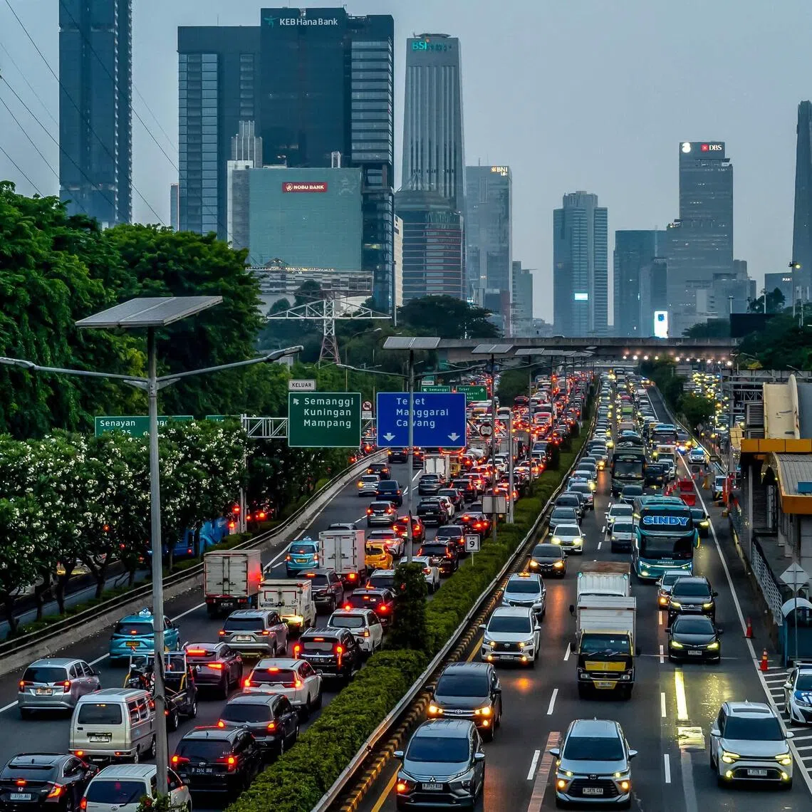 The law requires priority vehicles be escorted by police or use red or blue lights and sirens.