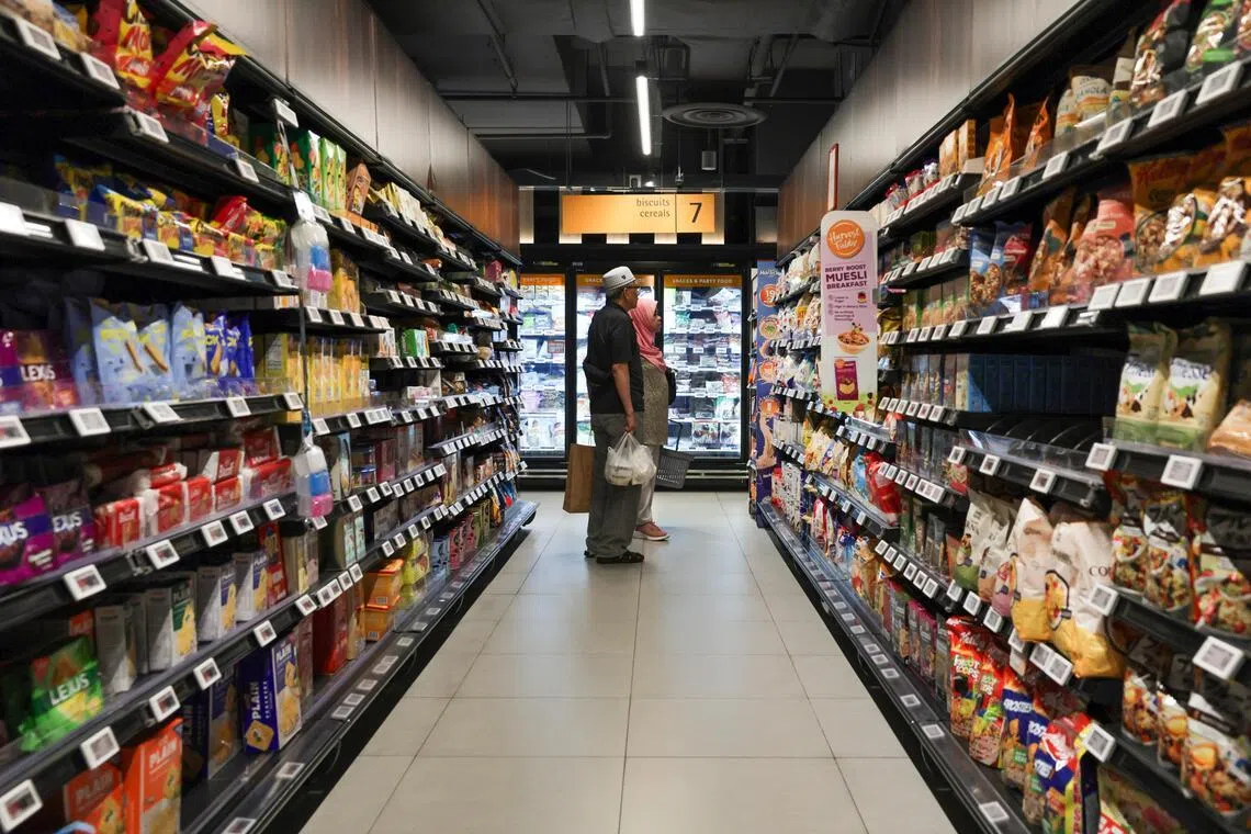 Muslim customers can collect their refreshments 30 minutes before and after Buka Puasa. 